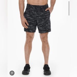 Lululemon men’s Pace Breaker lined shorts 7” size S
